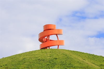 © 