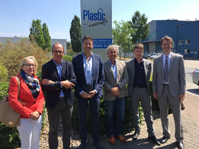 Europa: Besuch Hayke Veldmann Industriepark Bild 1 Plastic Partner