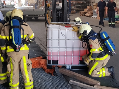 Grenzüberschreitende Feuerwehrübung bei Firma Tekloth - Foto 3