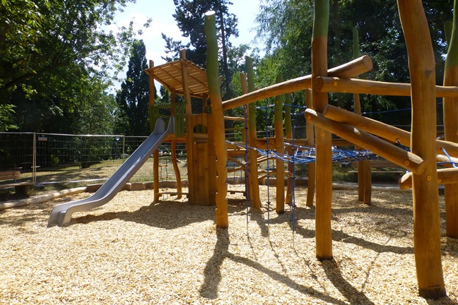 Wiedereröffnung Spielplatz Bosestraße