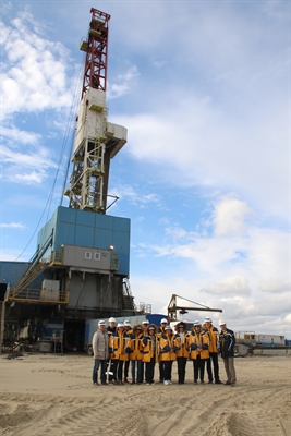 Delegation Nowy Urengoi 01