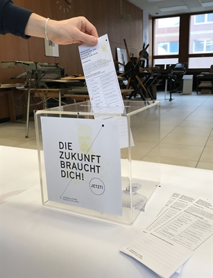 Borkener „Wahlarena“ - Wahlurne