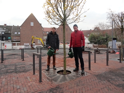 Neubau des De-Wynen-Platzes auf der Zielgeraden