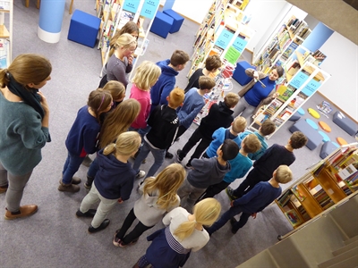 Die 4. Klasse der Biemenhorster Grundschule meisterte mit großer Begeisterung das Detektivspiel der Stadtbibliothek