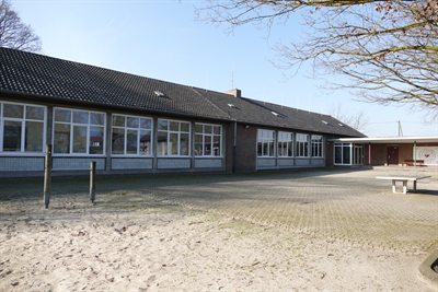 Ehemalige Pröbstingschule in Hoxfeld asl Übergangslösung für die wassergeschädigte AWO-Kita in Gemen