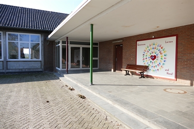 Ehemalige Pröbstingschule in Hoxfeld asl Übergangslösung für die wassergeschädigte AWO-Kita in Gemen