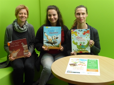 Freuen sich auf den Welttag des Buches in der Stadtbibliothek: (v.l.) Ingrid Keiten, Katharina Freese, Melanie Tenhumberg.