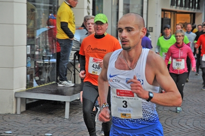 Halbmarathon: Hendrik Pfeiffer startet