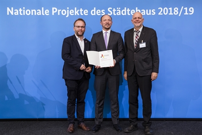 Urkunde Brüder-Grimm-Platz