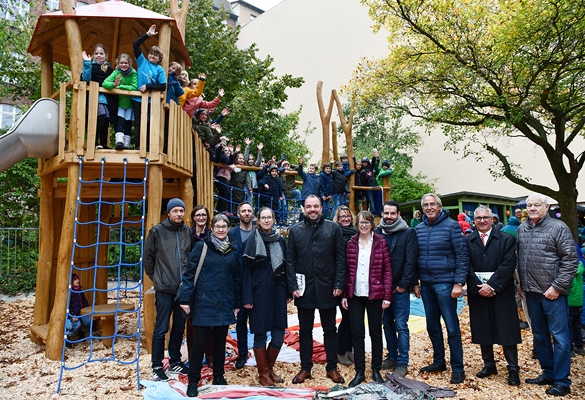 Spielmöglichkeiten Schulhof Herkulesschule