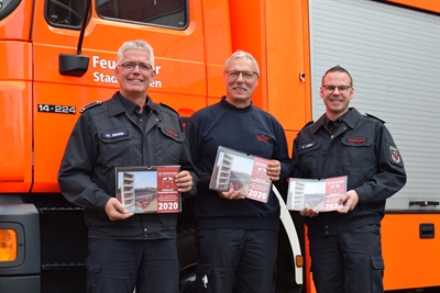 Borkener Feuerwehr stellt erstmals Wandkalender für 2020 vor