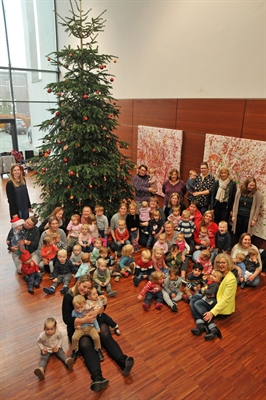 Kindertagespflege - Weihnachtsbaumschmückaktion im Jugendamt