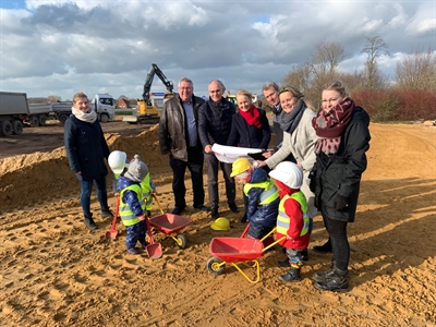 Spatenstich zum Neubau einer Kindertageseinrichtung in Hovesath