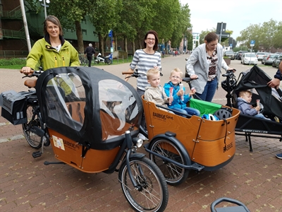 Lastenräder vor dem Rathaus