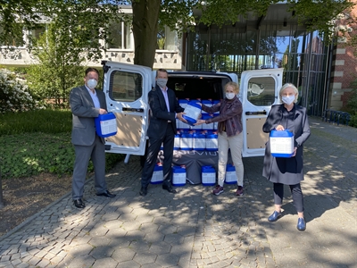 Vesuvius GmbH spendet 1.000 Liter Handdesinfektionsmittel für die Borkener Schulen