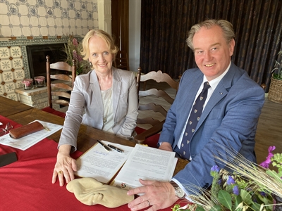 Vertrag zur Anpassung der Gemeindegrenzen zwischen Südlohn und Borken unterzeichnet