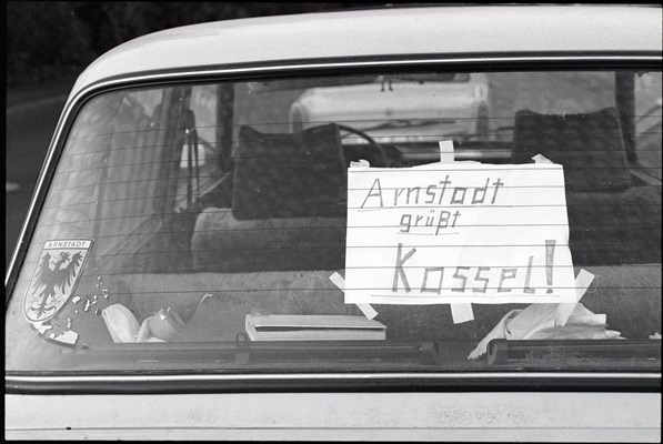 Begrüßung von DDR-Bürgerinnen und -Bürgern in Kassel