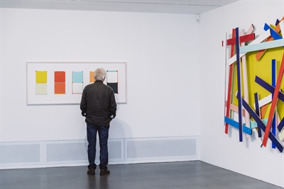 Blick in die Ausstellung „Imi Knoebel im FARB“, die noch bis zum 11. April zu sehen und nun auch wieder zu besuchen ist. 