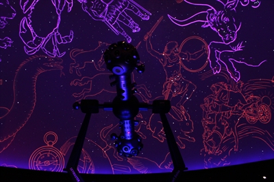 Sternenhimmel im Planetarium des Museums am Schölerberg