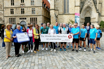 Friedenslauf von Münster nach Osnabrück und Spendenübergabe