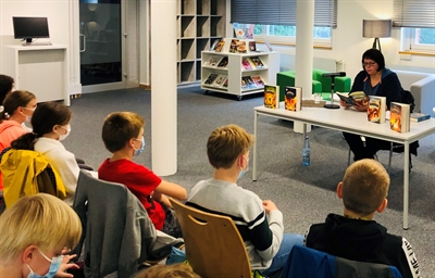 Drachenlesung in der Stadtbibliothek mit Andrea Berlauer