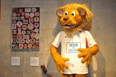 KSV-Maskottchen Totti im Stadtmuseum