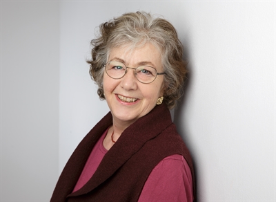 Literatur_Familiengeschichte mit doppeltem Boden_c_Barbara Stellbrink-Kesy.jpg