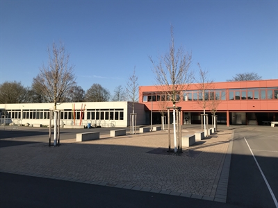 Gesamtschüler lernen in sanierten Räumlichkeiten an der Elbestraße