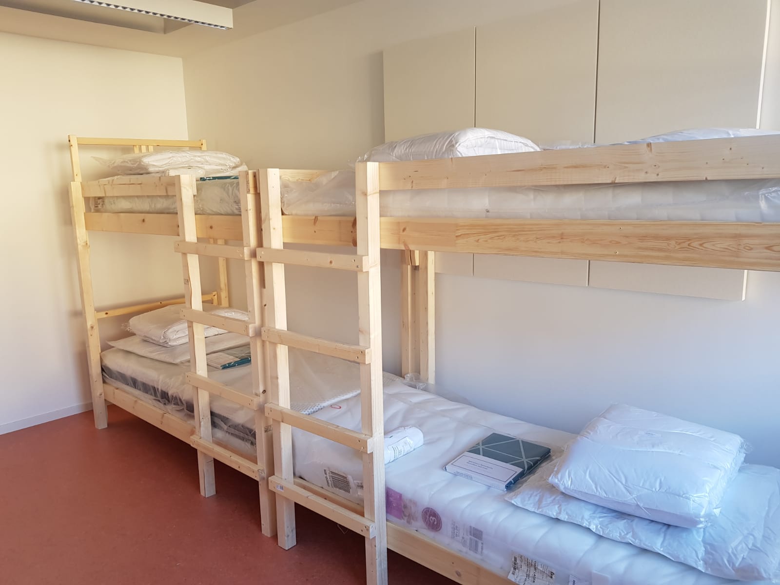 Aufbau Flüchtlingsunterkunft2