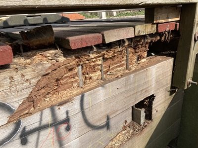 Holzbrücke Schaden