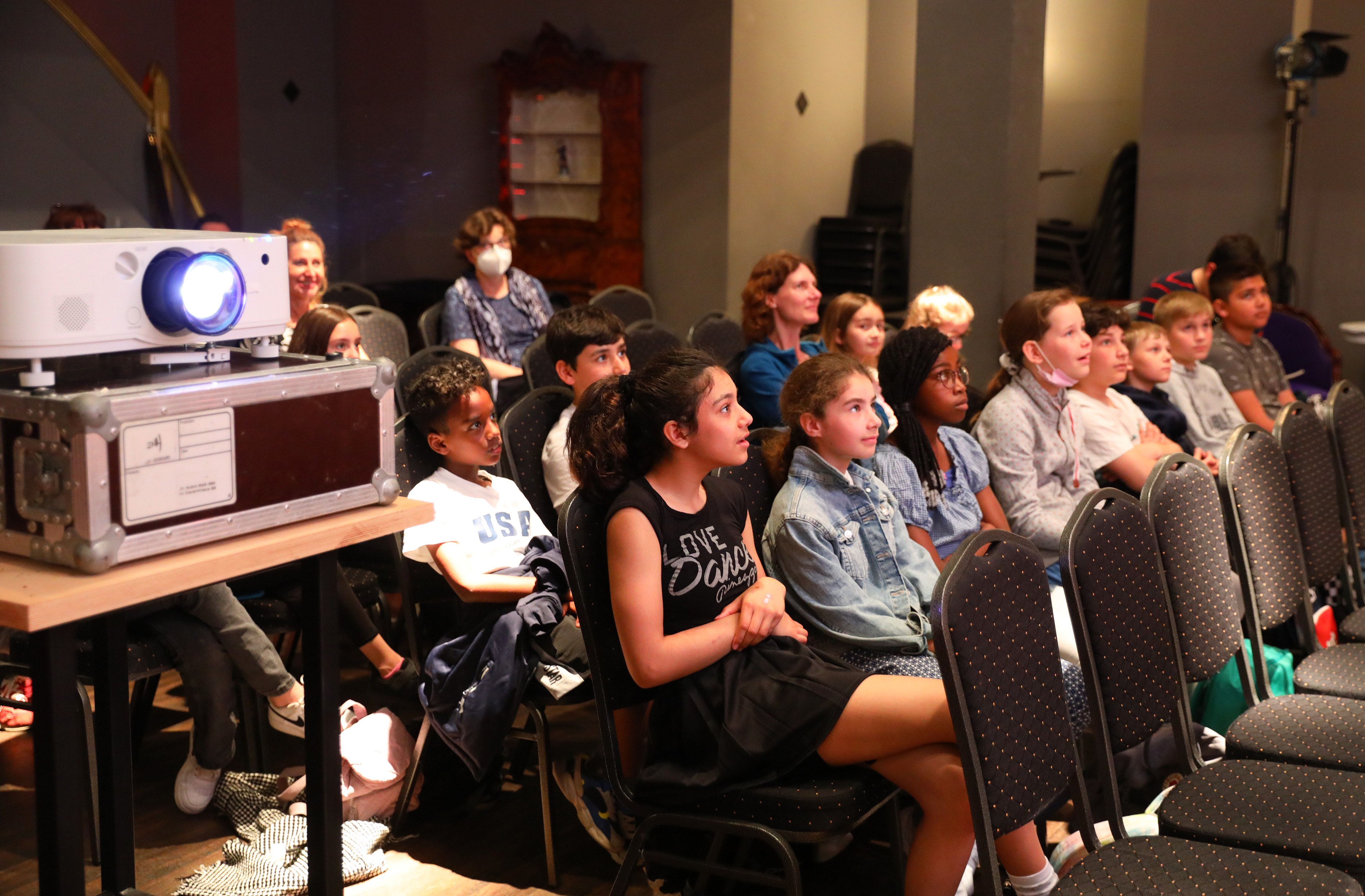 Filmpremiere des Sprachförderprojektes TiGa- Theater im Ganztag 