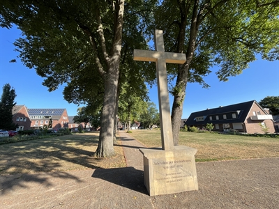 Sandsteinkreuz Owweringpark 