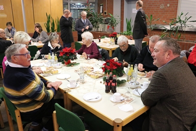 Adventskaffeetrinken mit Ehrenamtlern