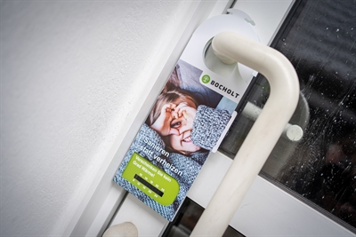 Die ThermoCard wird in der kommenden Woche an vielen Türklinken von Altbauten in Bocholt hängen