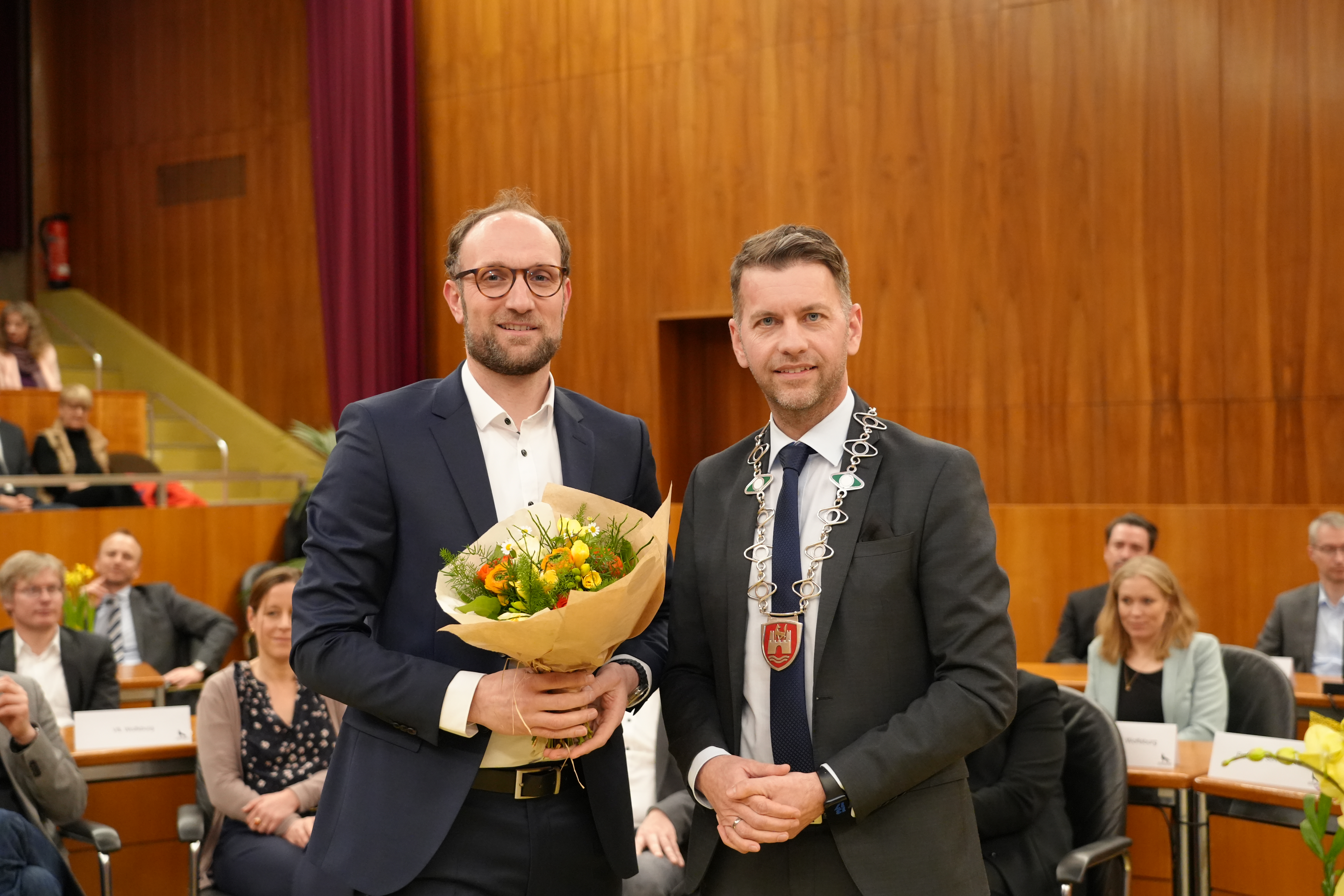 Kurznachrichten aus dem Rathaus - Tiefgarage Rathaus, Blitzerinfo, Amtseinf&uuml;hrung, Erg&auml;nzung Kreuzung "Viehtrifft"