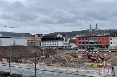 Schillerplatz_Anschüttung der Randbereiche