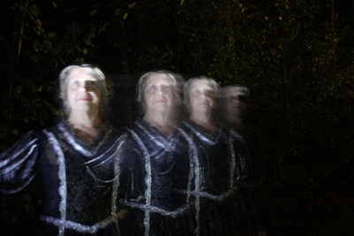 © 