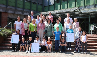 Bei den Grundschulen belegten die Annette-von-Droste-Hülshoff-Schule in Bocholt, die Fliednerschule in Stadtlohn und die Förderschule Haus Hall in Gescher die ersten drei Plätze.