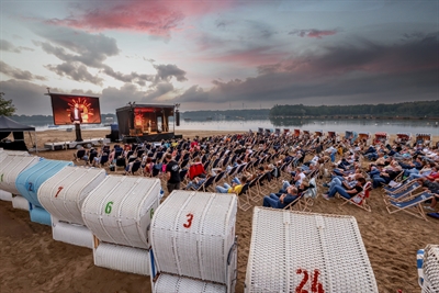 Das Strand Comedy Festival überzeugt mit malerischem Ambiente