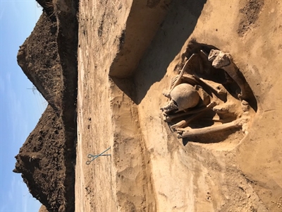 Ein möglicherweise bis zu 10.000 Jahre altes Grab mit vermutlich einer Frau