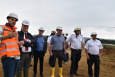 GAZ_Baustellenbesuch_9_23_Gruppenbild