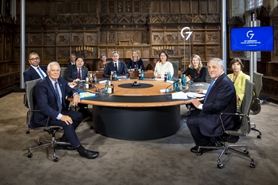 G7