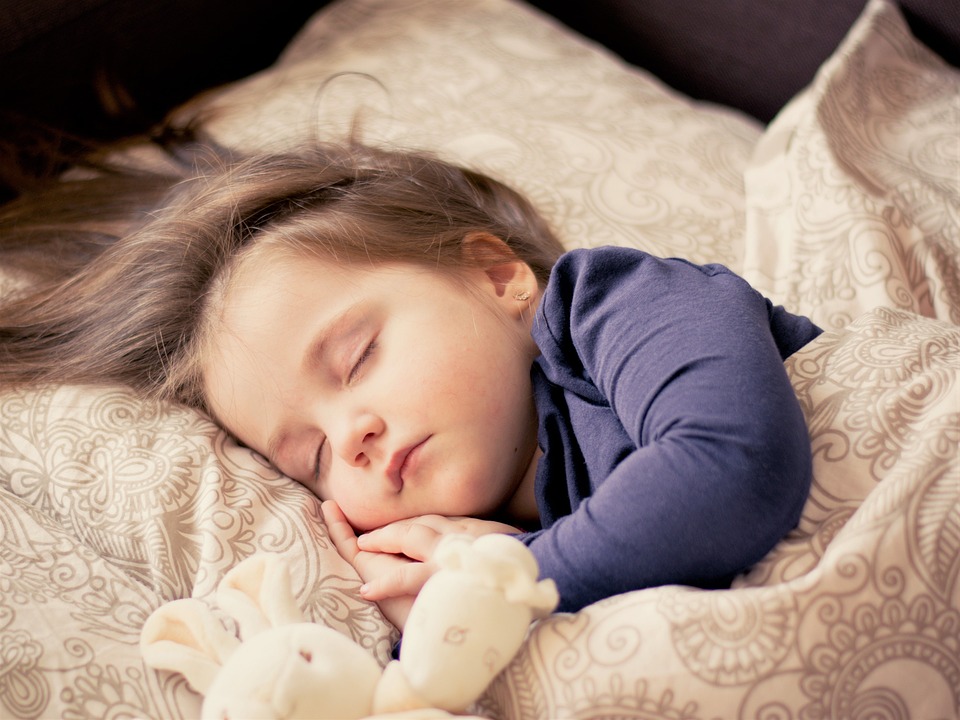 „Vom Wutausbruch zur Abendruhe“ – Kinderschlaf Thema im Familienzentrum „Kleine Strolche“ 