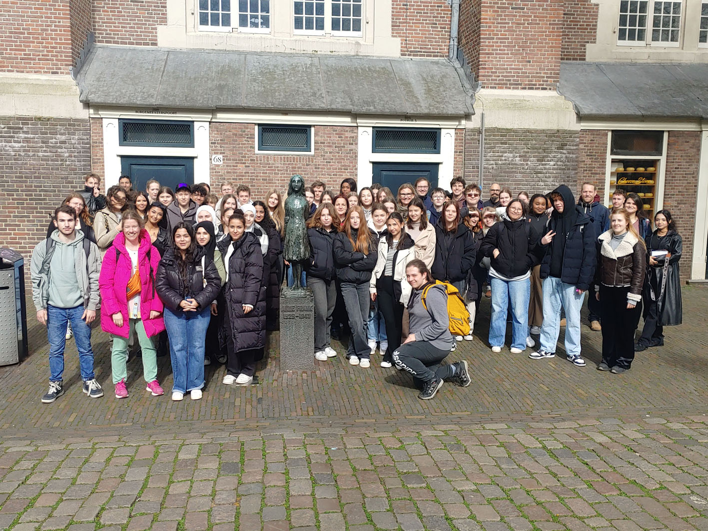 Schülergruppe besuchte Anne Frank-Haus in Amsterdam im Rahmen des Peers-Projektes „Anne Frank und jüdisches Leben in Iserlohn“