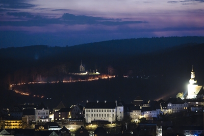Osterfeuer und Fackelzug Kreuzberg Arnsberg