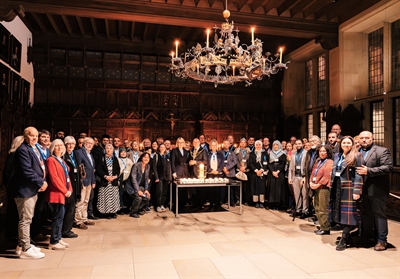 Münsters Oberbürgermeister Markus Lewe und seine Amtskollegin Katharina Pötter aus Osnabrück beim Treffen der Religionsgemeinschaften