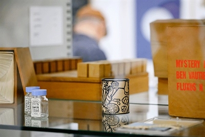© Installationsansicht Feldversuch #5 Saito – Ay-O SAMMLUNGARCHIV ANDERSCH im Museum Abteiberg, Foto Carlos Albuquerque