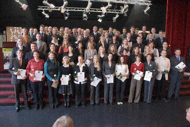 Bild Nummer #Medien_ID#, 75 Absolventen der VWA Leer erhielten ihr Diplom