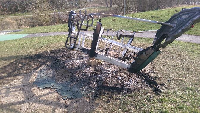 Brandschaden am Wasserspielplatz in der Fuldaaue