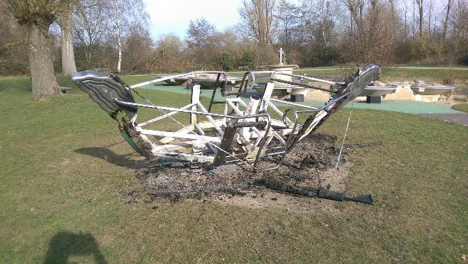 Brandschaden am Wasserspielplatz in der Fuldaaue